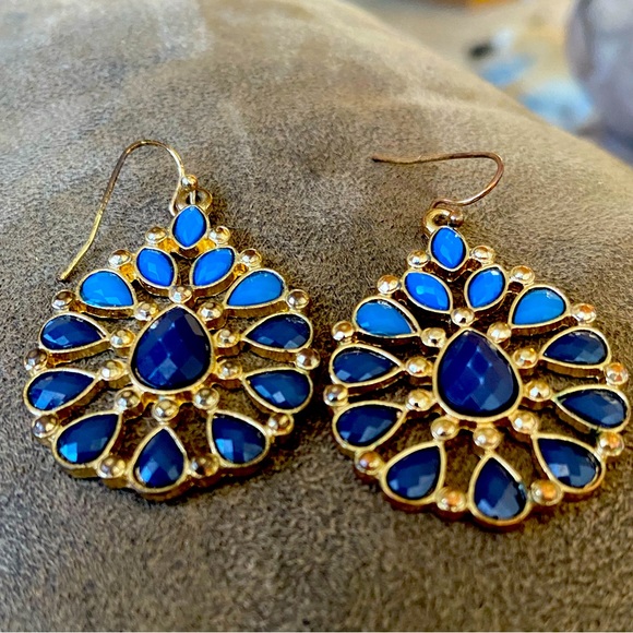 2 Pairs of Betsy Johnson Earrings - Picture 4 of 4